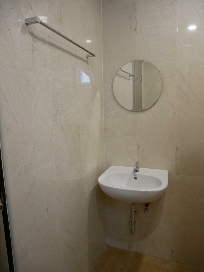 Np House Pratunam Бангкок Экстерьер фото