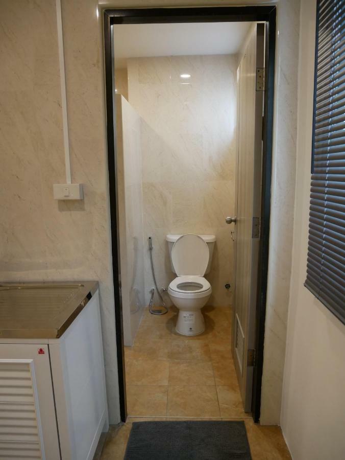 Np House Pratunam Бангкок Экстерьер фото